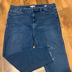 Good American Good Waist Crop Raw Edge Shadow Pockets